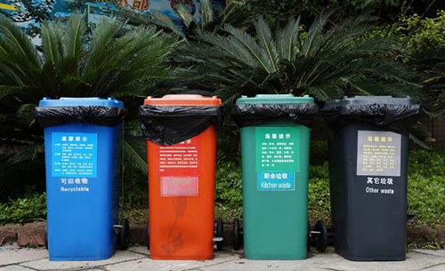 實(shí)行分類(lèi)數(shù)十年，廈門(mén)居民仍對(duì)分類(lèi)垃圾桶“分不清”？