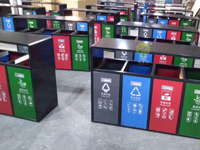 提升公共空間品質(zhì),深圳金屬垃圾桶助你一臂之力
