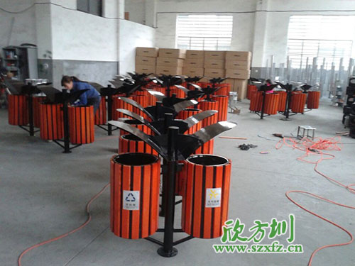 美化公園環境，就選河源鋼木垃圾桶